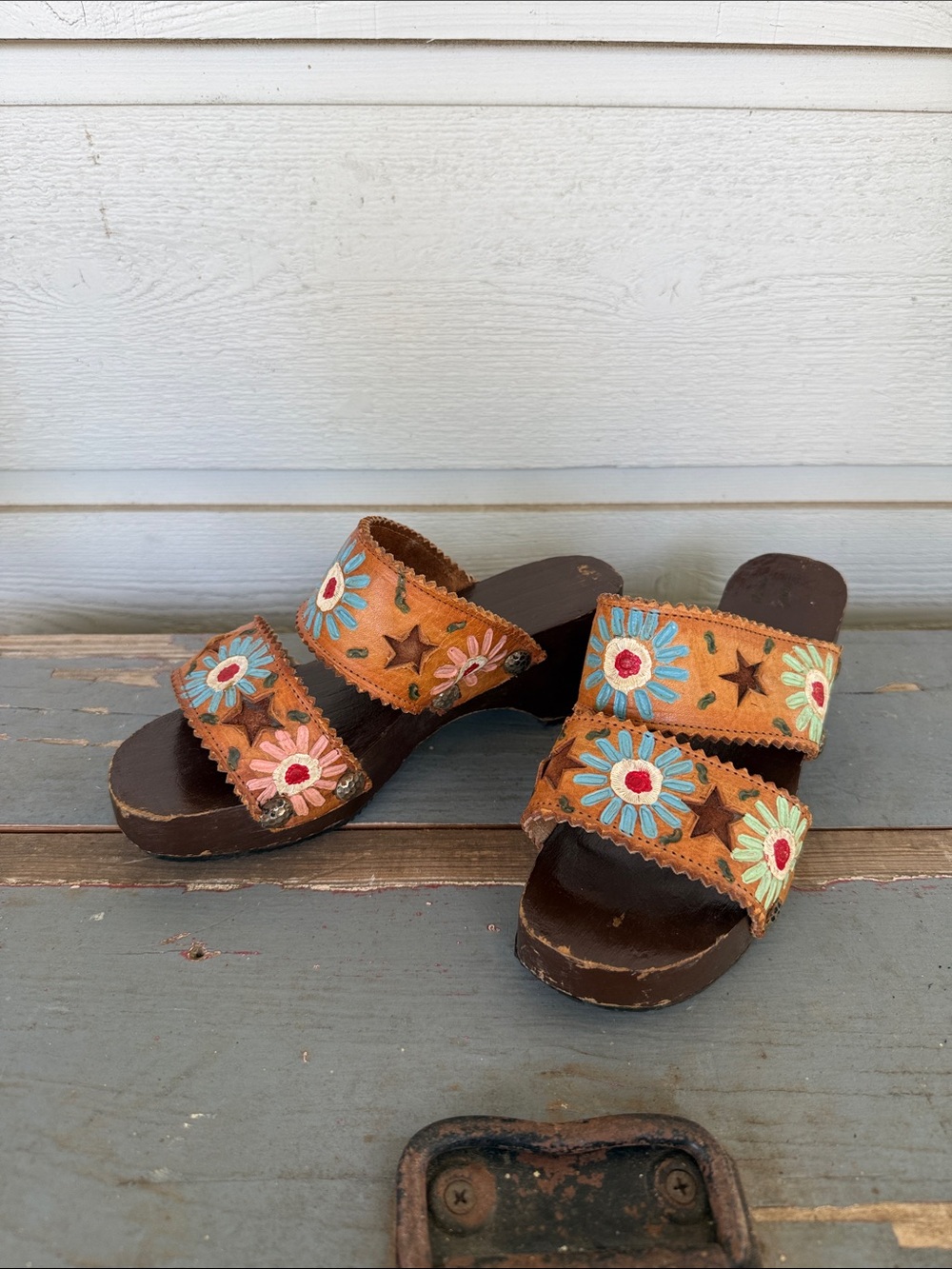 Hand-Tooled Brown Leather Clogs with Floral Applique
